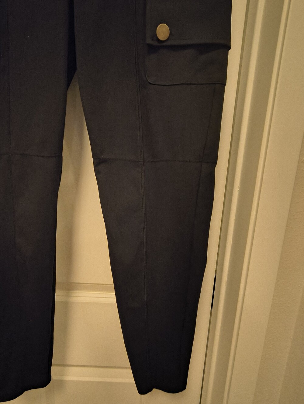 NWOT Halara DayStretch High Waisted Zipper Pockets Solid Skinny Cargo Pants -Med - Picture 6 of 8